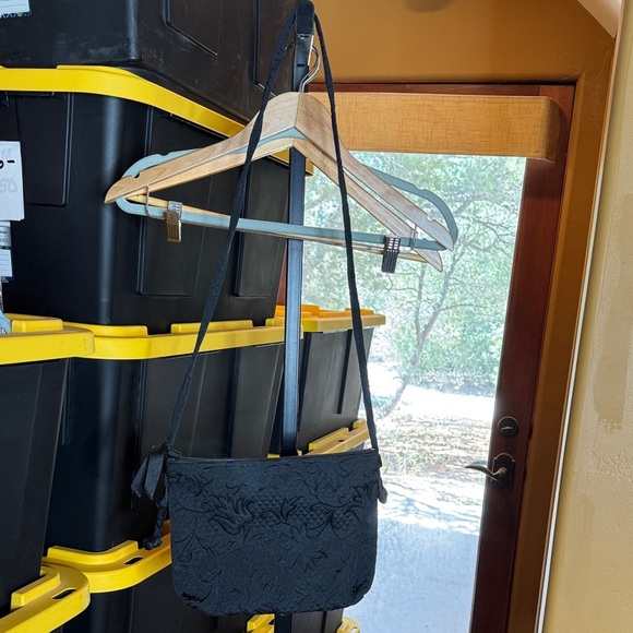 NWOT Designs By Sandra Black Floral Embroidered Quilted Crossbody Bag Handmade - Picture 2 of 9